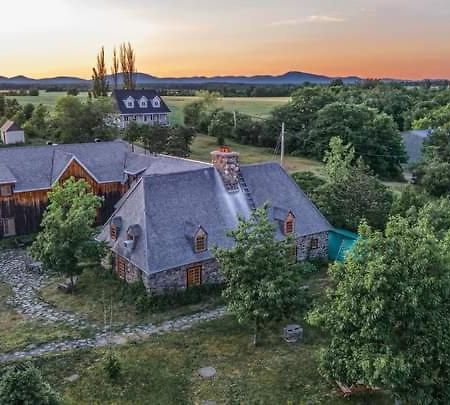Auberge Le P'Tit Bonheur Saint-Laurent-de-l'ile d'Orleans Экстерьер фото