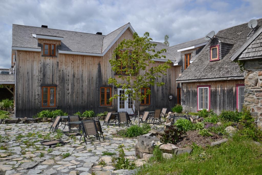 Auberge Le P'Tit Bonheur Saint-Laurent-de-l'ile d'Orleans Экстерьер фото